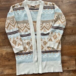 Patterned mid length sweater
